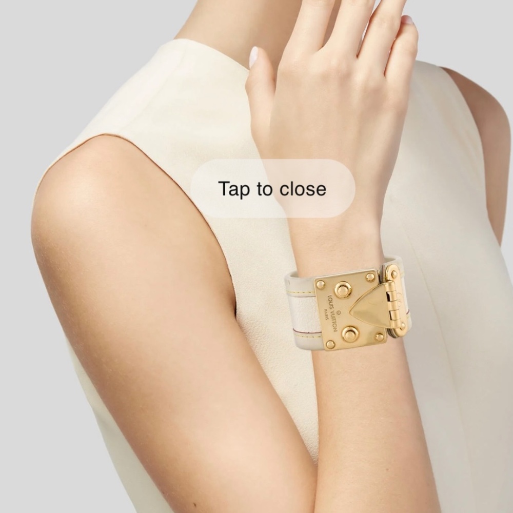 LOUIS VUITTON Suhali Serrure Leather Bracelet